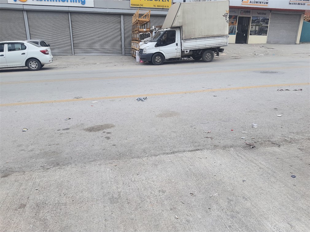 Altındağ Siteler Çamlıtepe Sokak'ta Bodrum Kat ,Arka Sokaktan Düz Giriş , Yüksek Tavanlı, 300 m² Satılık Dükkan